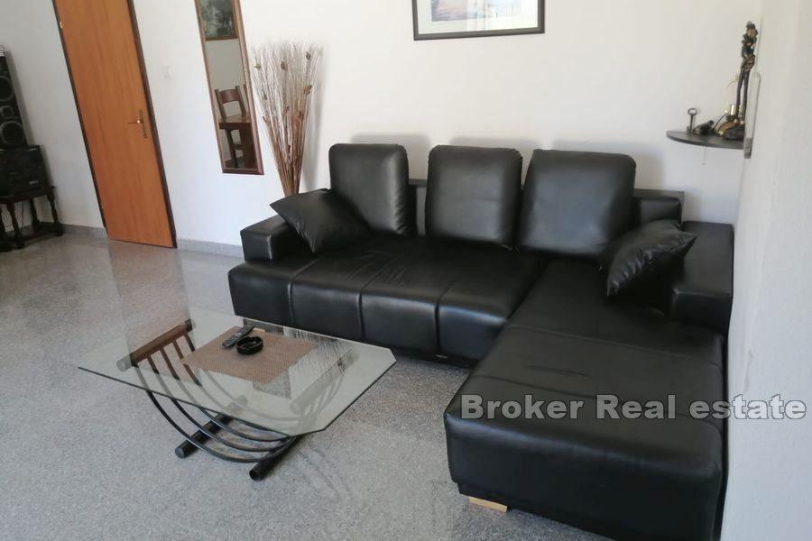 Biograd na Moru, przestronne dwupokojowe mieszkanie