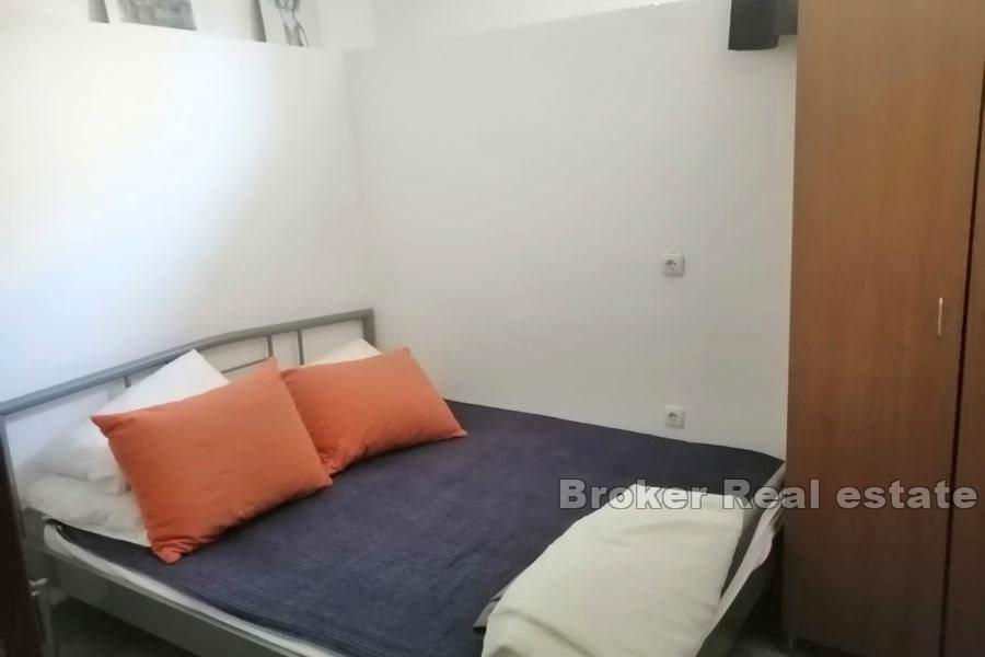 Biograd na Moru, przestronne dwupokojowe mieszkanie