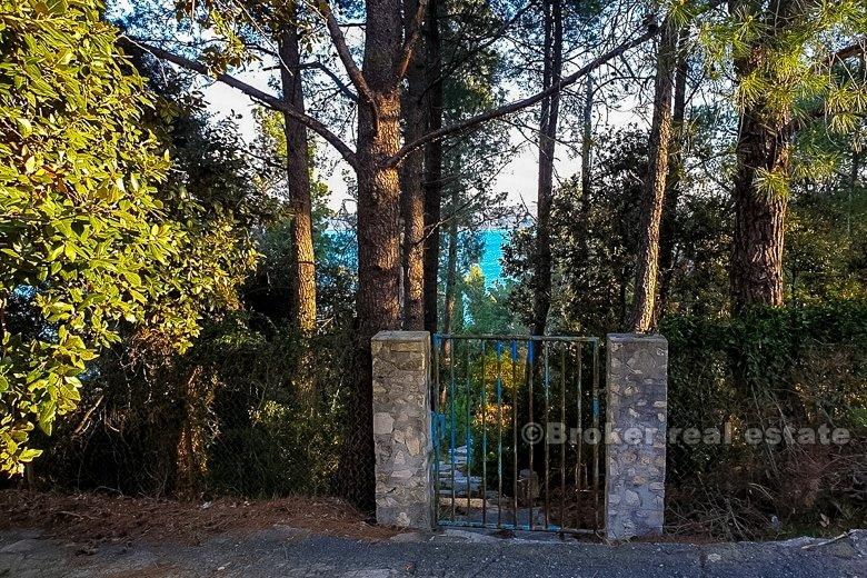 Zadar, hus på en tomt på 2809 m2