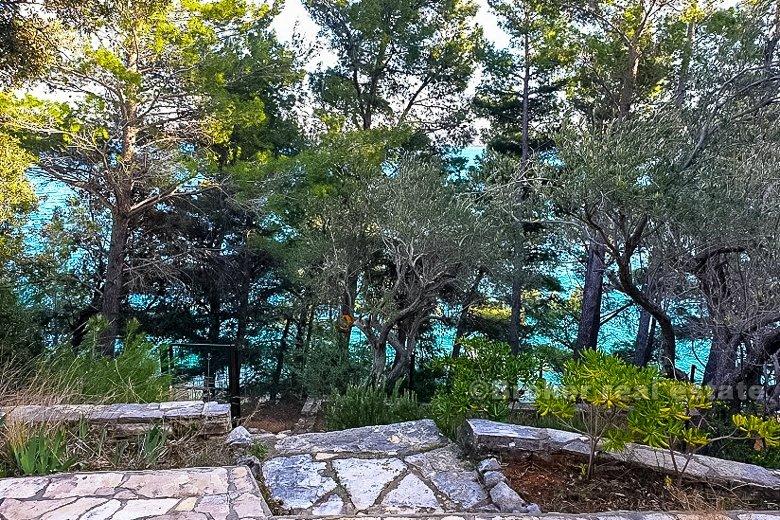 Zadar, hus på en tomt på 2809 m2