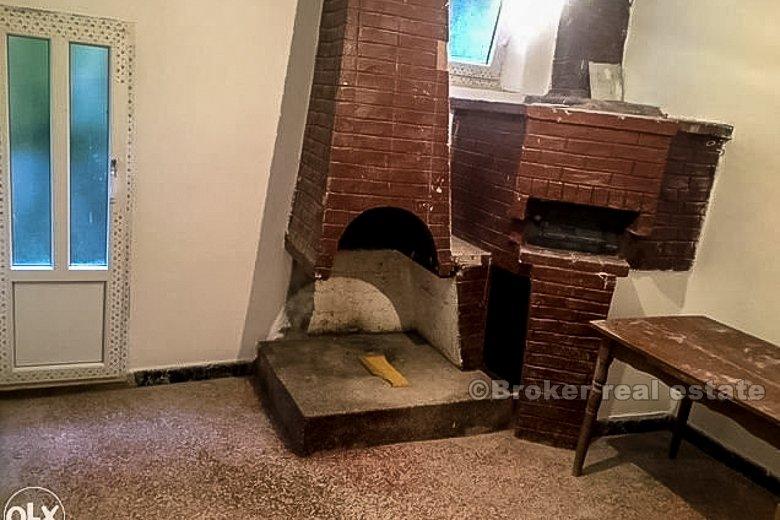 Ostrov Korčula, kamenný dom na rekonštrukciu