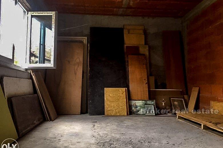 Ostrov Korčula, kamenný dom na rekonštrukciu