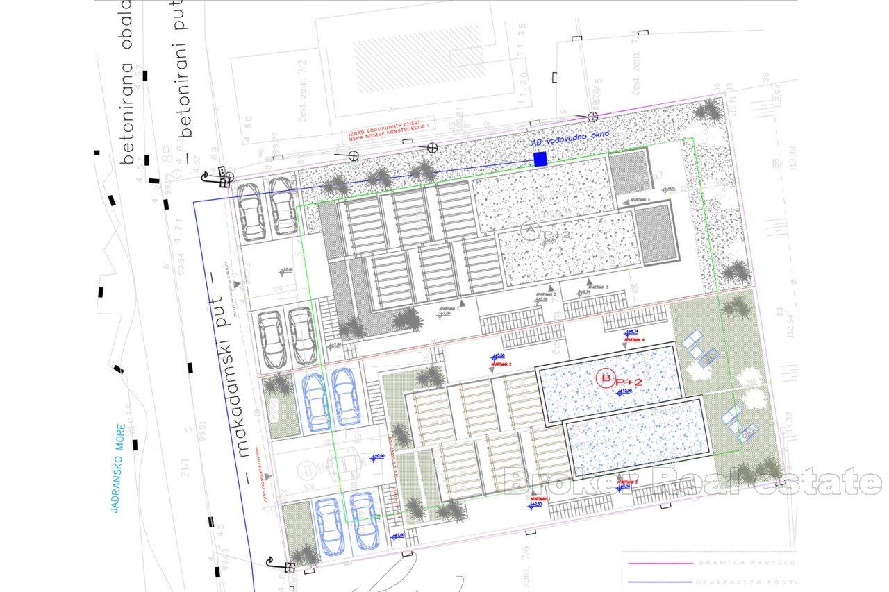 Primosten, grand terrain constructible en bord de mer