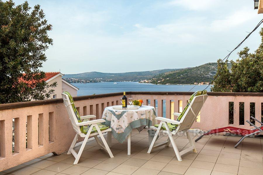 Rogoznica, freistehendes Haus mit wunderschönem Meerblick