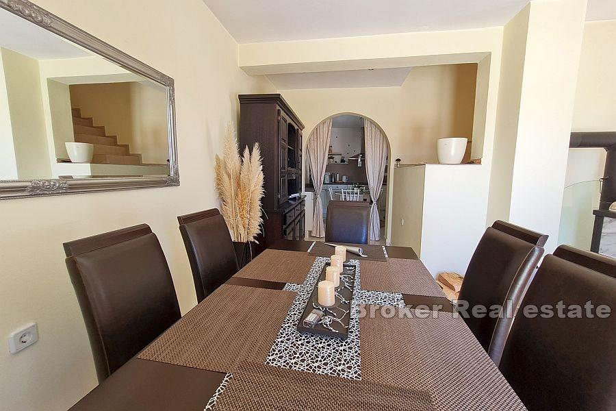 Near Zadar, detached house with sea view