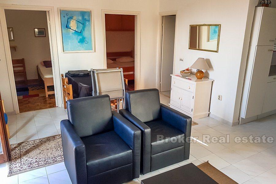 Ostrov Brač, půvabný dům s bazénem