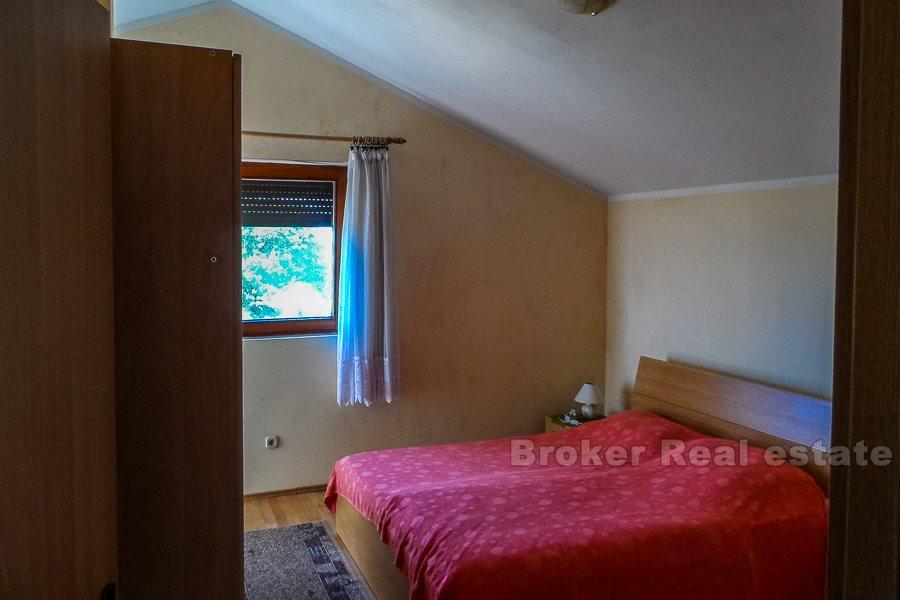 U blizini Biograda na Moru - Samostojeća kuća sa velikim vrtom