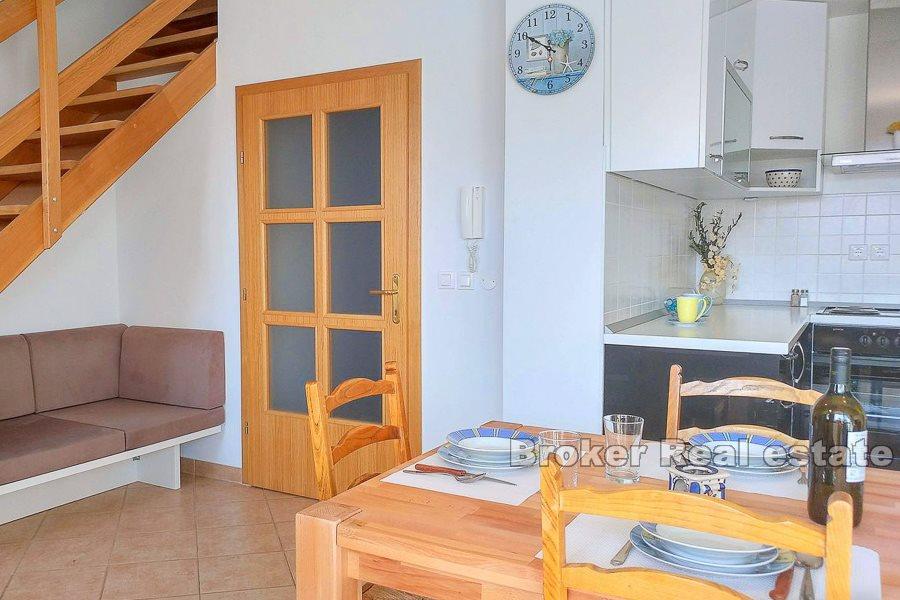 Makarska, byt se třemi ložnicemi ve dvou patrech