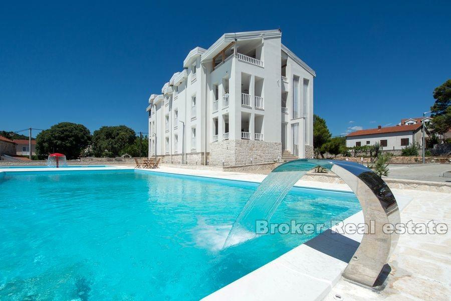 Vodice, novopostavené apartmány pri mori