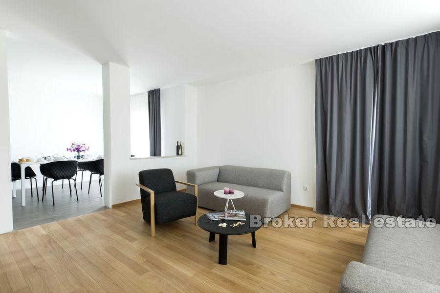 Vodice, novopostavené apartmány pri mori