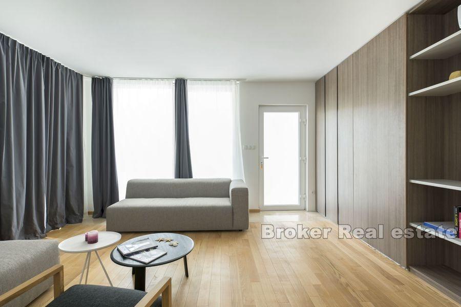 Područje Vodica, novoizgrađeni apartmani u blizini mora