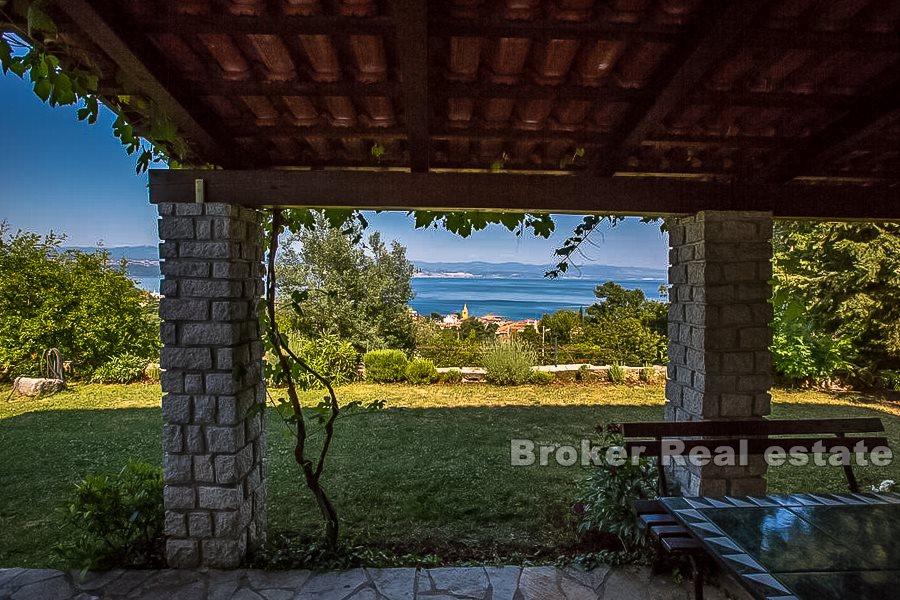 Rijeka, maison individuelle avec grand terrain