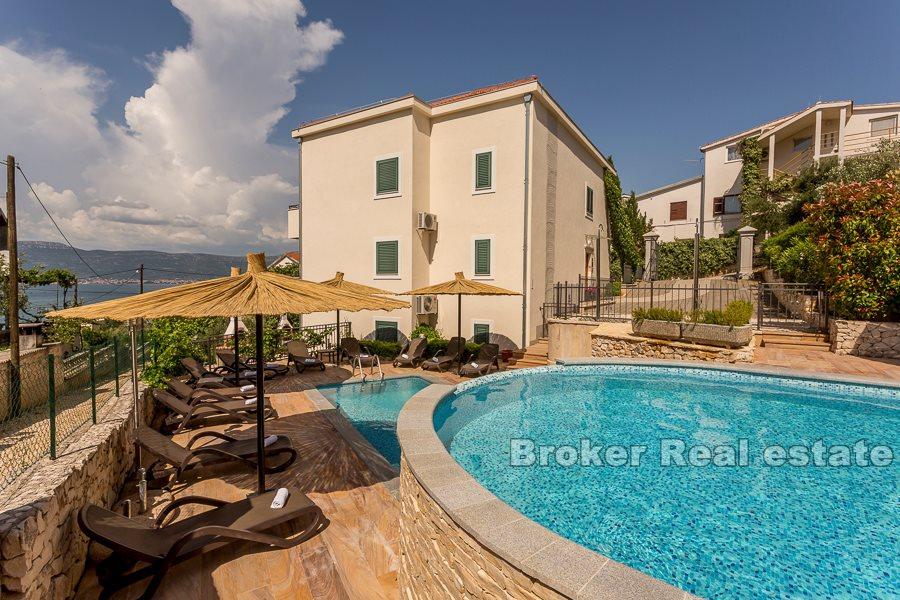 Øya Ciovo, leiligheter med basseng og havutsikt