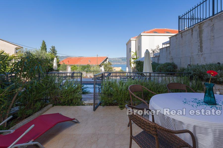 Øya Ciovo, leiligheter med basseng og havutsikt