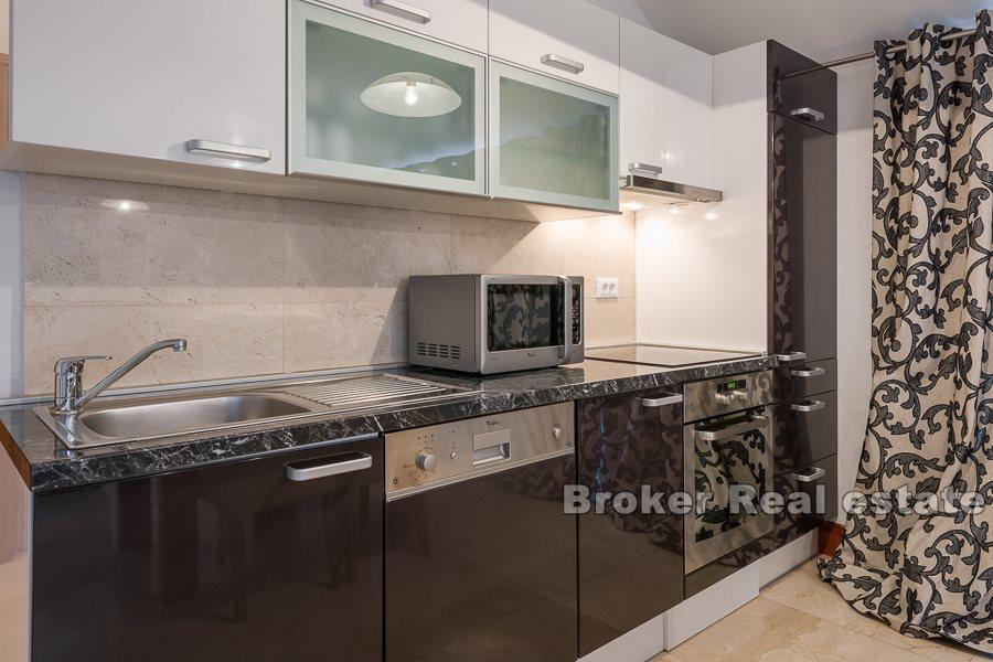 Øya Ciovo, leiligheter med basseng og havutsikt