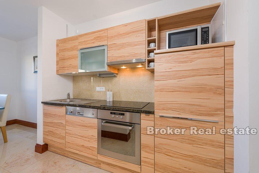 Øya Ciovo, leiligheter med basseng og havutsikt