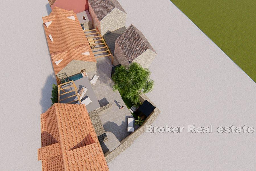 Øya Solta, to steinhus