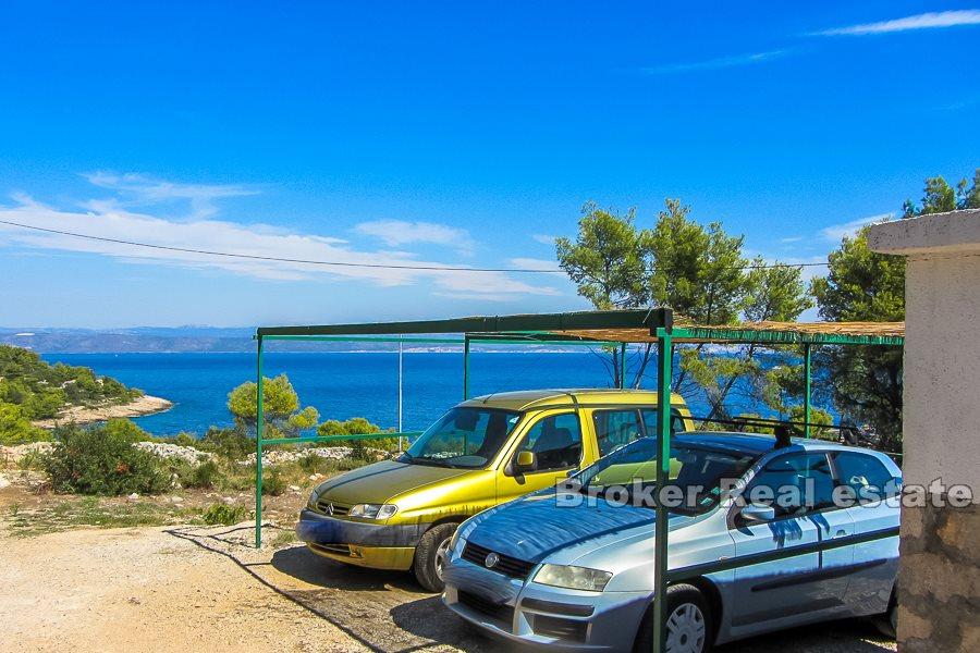 Isola di Solta, casa indipendente su due piani