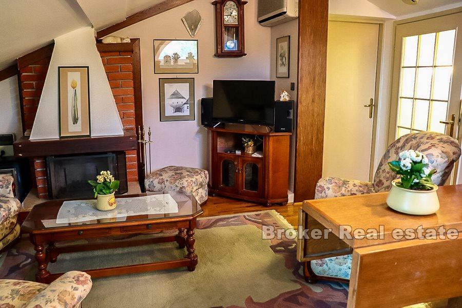 Opatija, dwupoziomowy apartament z dwiema sypialniami i widokiem na morze