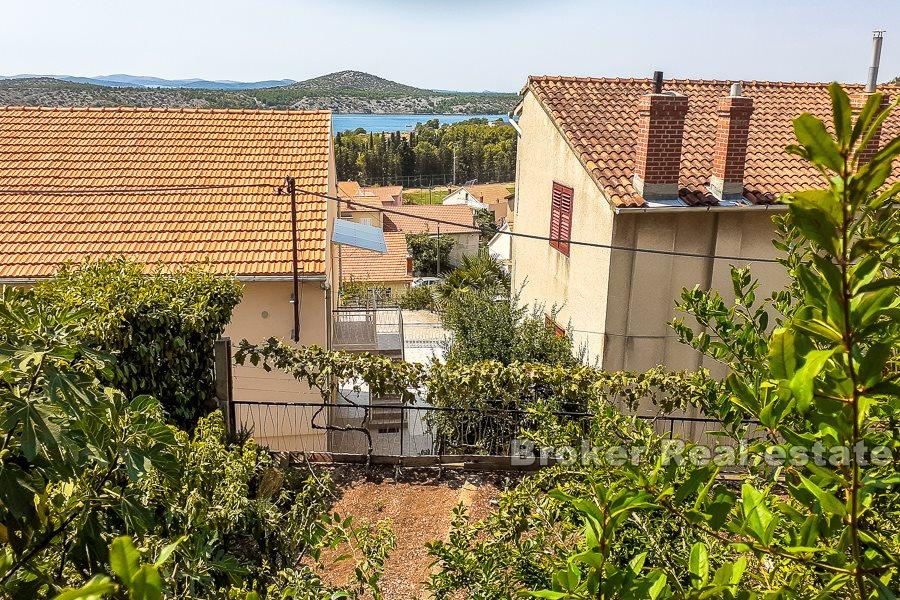 Sibenik, dwupokojowe mieszkanie na dwóch piętrach