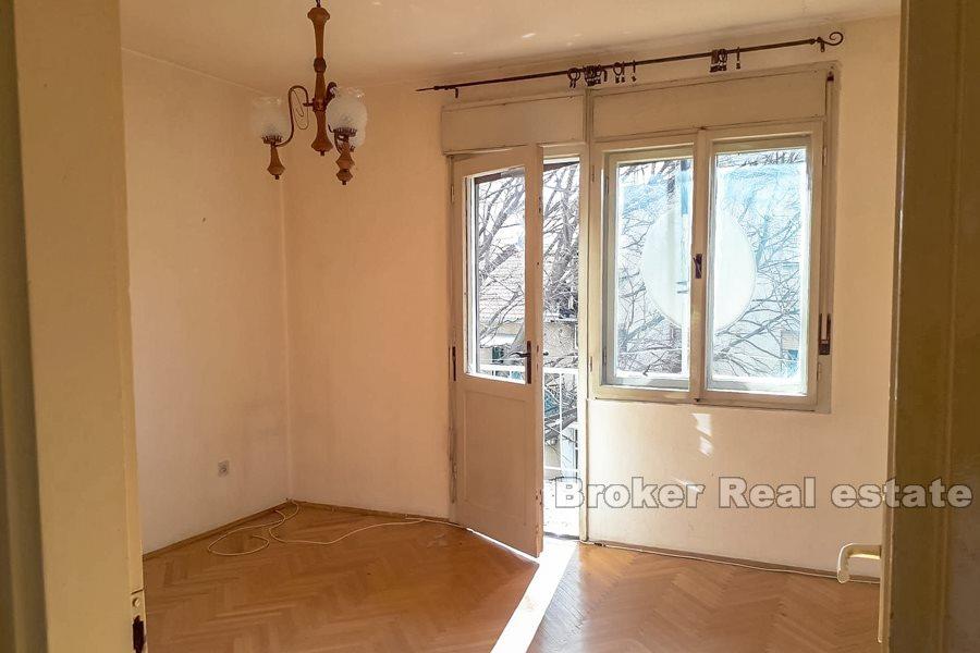 Сплит, Спинут, четырехкомнатная квартира, тихое место