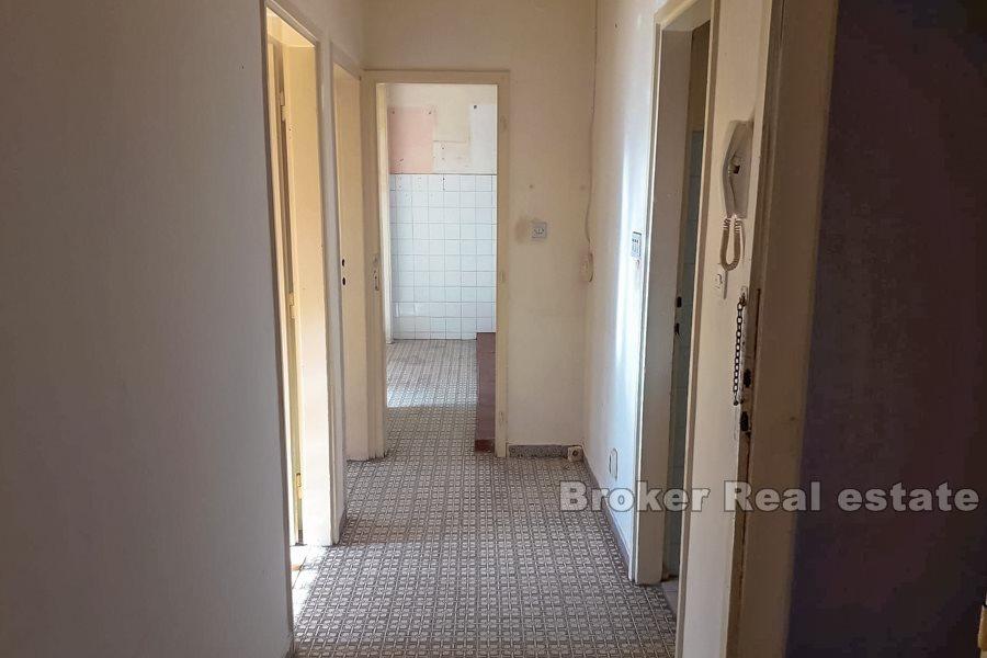 Сплит, Спинут, четырехкомнатная квартира, тихое место