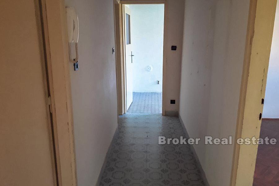 Сплит, Спинут, четырехкомнатная квартира, тихое место