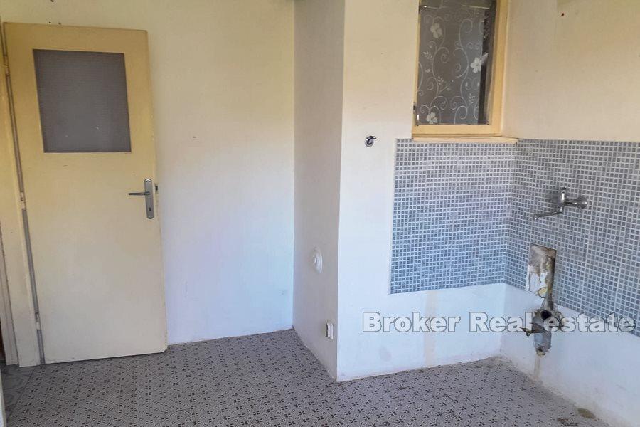 Сплит, Спинут, четырехкомнатная квартира, тихое место