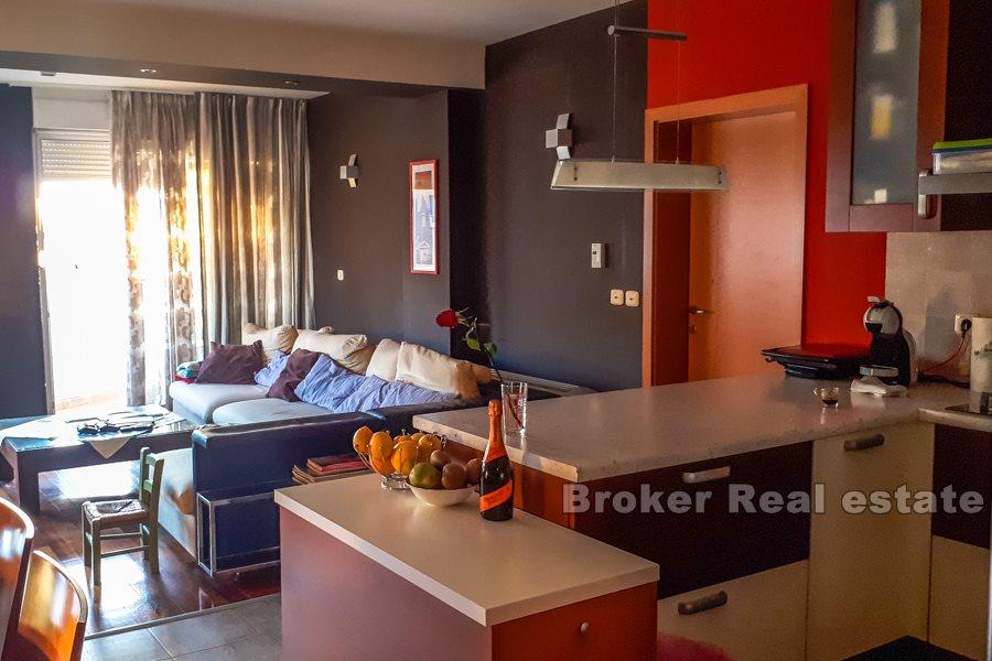 Split, romslig leilighet med havutsikt