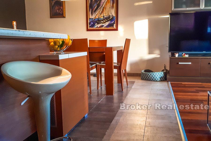 Split, romslig leilighet med havutsikt