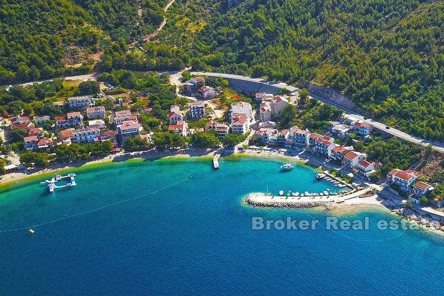 Makarska, Drvenik, charmant immeuble avec vue sur la mer