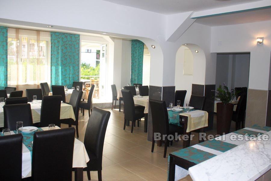 Makarska, Drvenik, charming apartment house with sea view