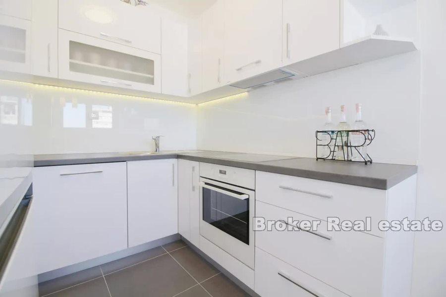 Split, nowocześnie urządzone mieszkanie z dwiema sypialniami