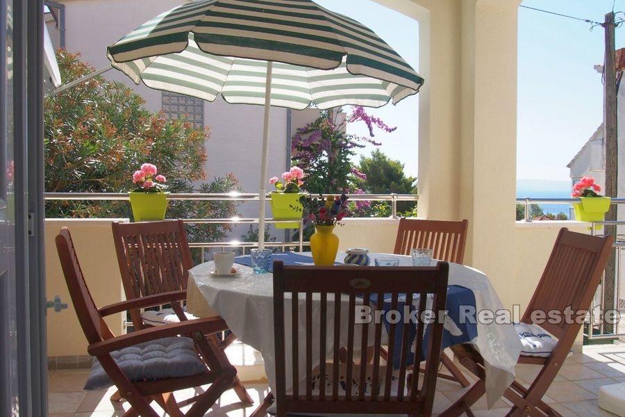 Île de Ciovo, belle maison en immeuble avec vue mer