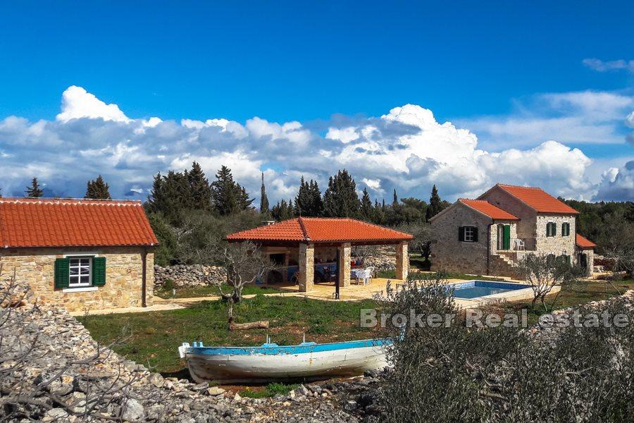 Insel Hvar, renovierte Steinhäuser