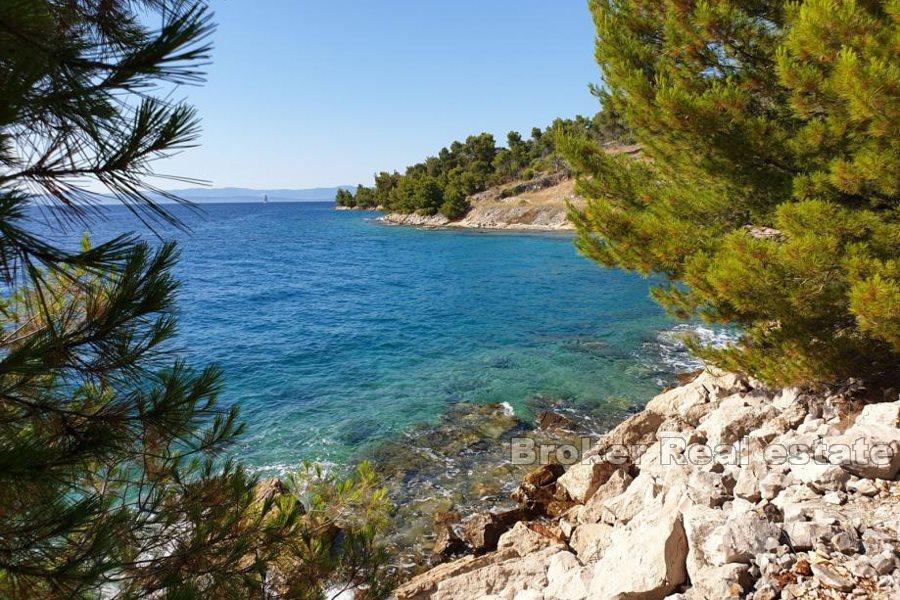 Isola di Brac, terreno agricolo sul mare