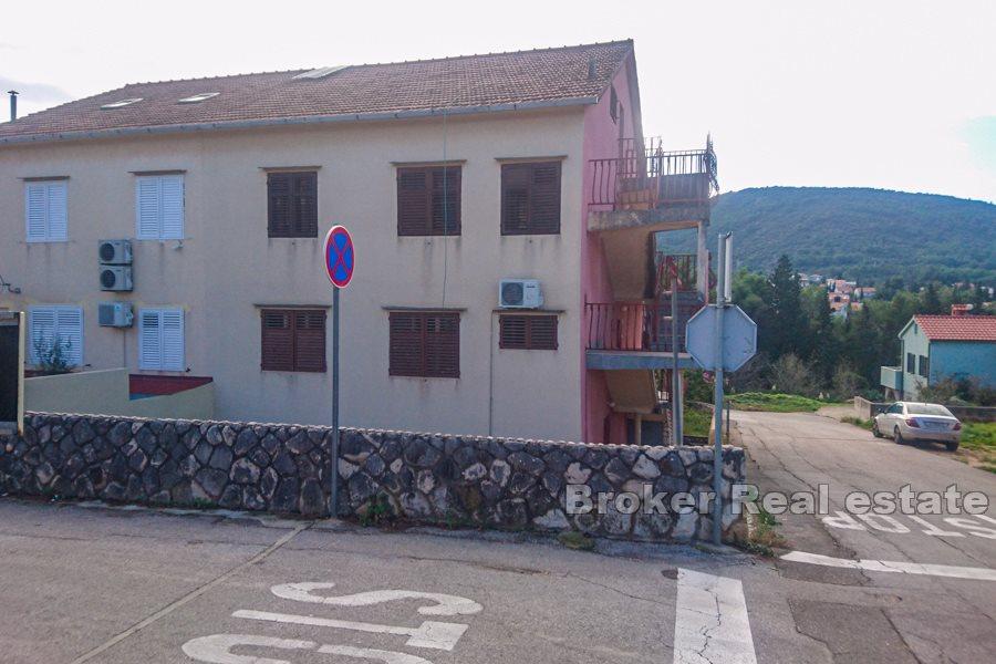 Island of Hvar, apartment in a house near the sea