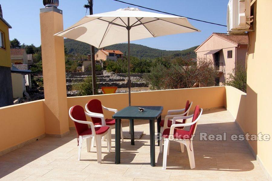 Øya Korcula, tomannsbolig i to etasjer