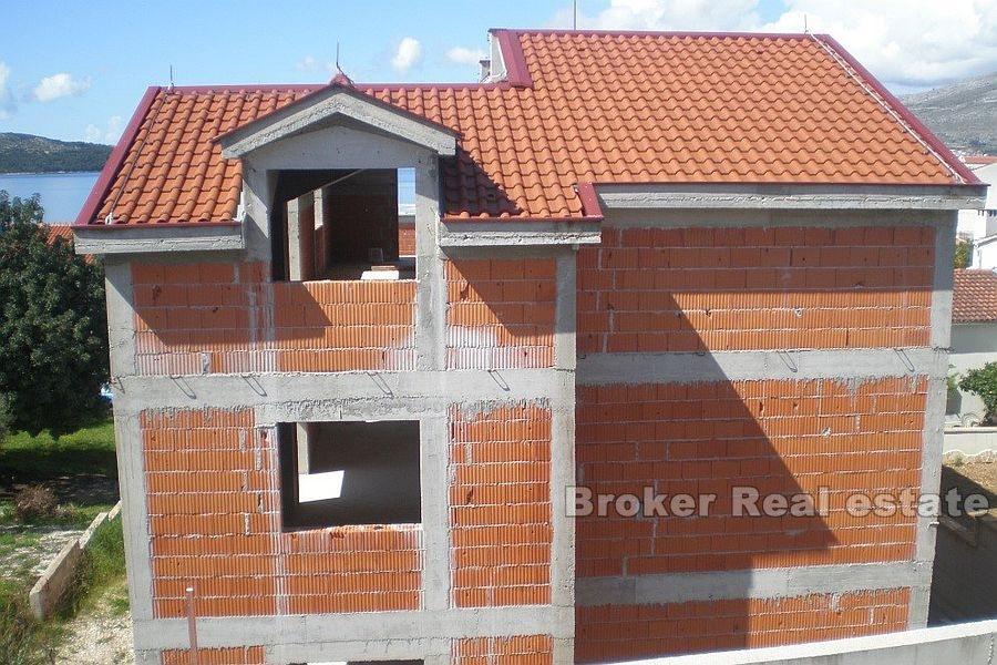 Wyspa Ciovo - Niedokończony dom wolnostojący