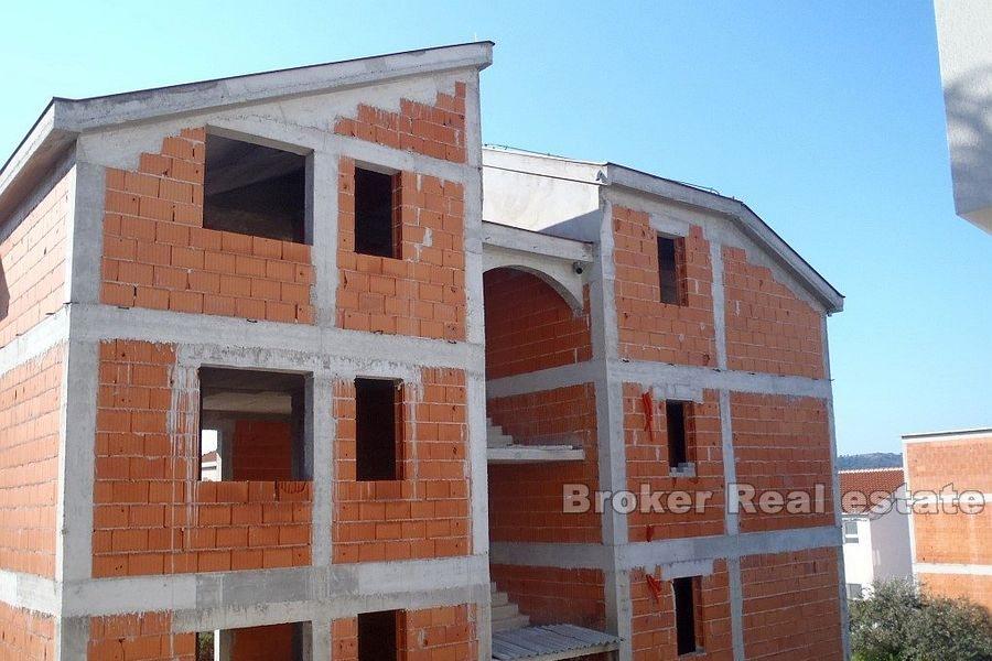 Wyspa Ciovo - Niedokończony dom wolnostojący