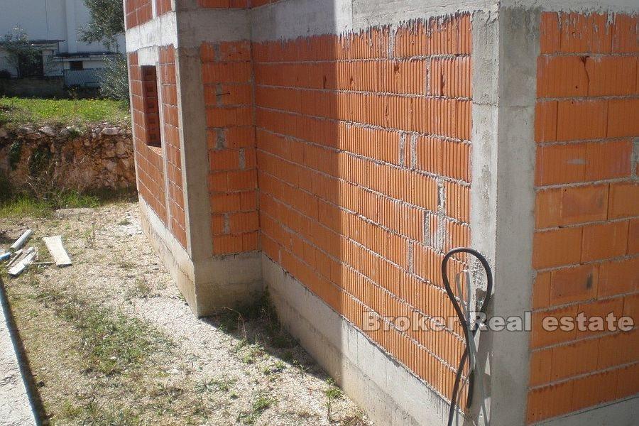 Wyspa Ciovo - Niedokończony dom wolnostojący