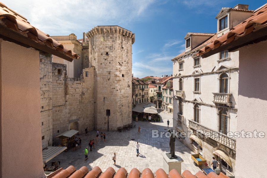 Split, Centar - Luksuzan jednosoban stan u Palači