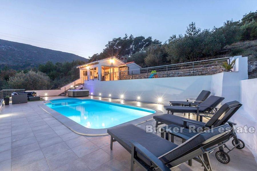 Near Omis, newly built villa with pool