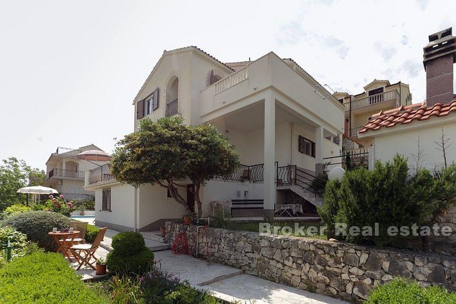 Øya Ciovo, Leilighet hus nær Trogir