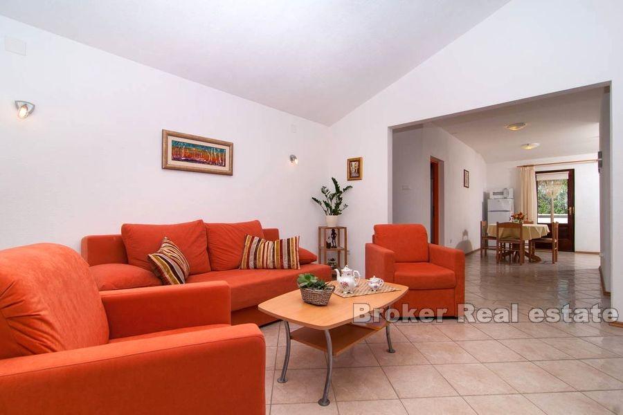 Øya Ciovo, Leilighet hus nær Trogir