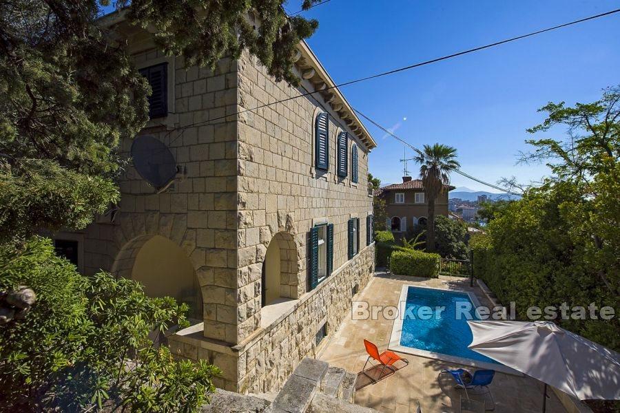 Split, Meje - Steinvilla mit Pool und Meerblick