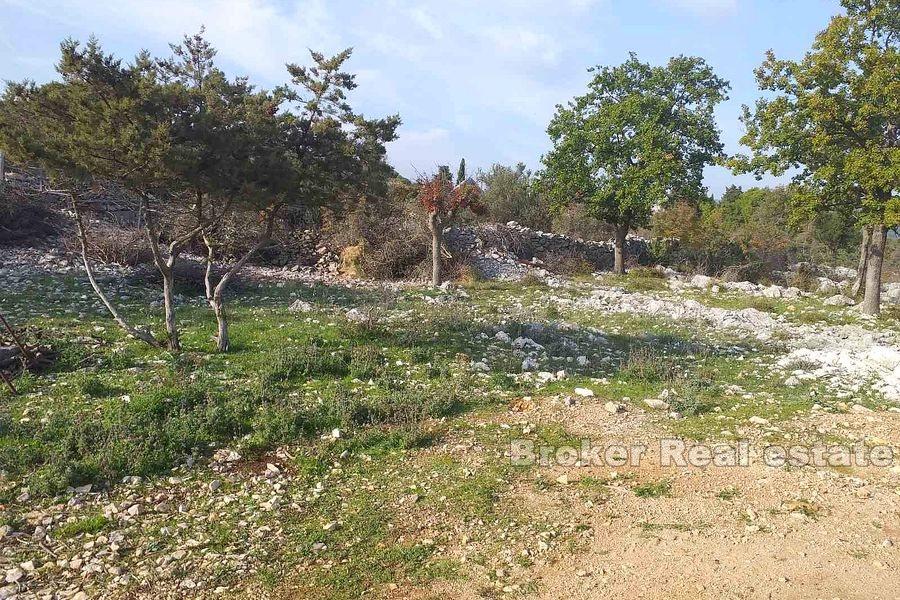 Proche Pirovac, terrain constructible