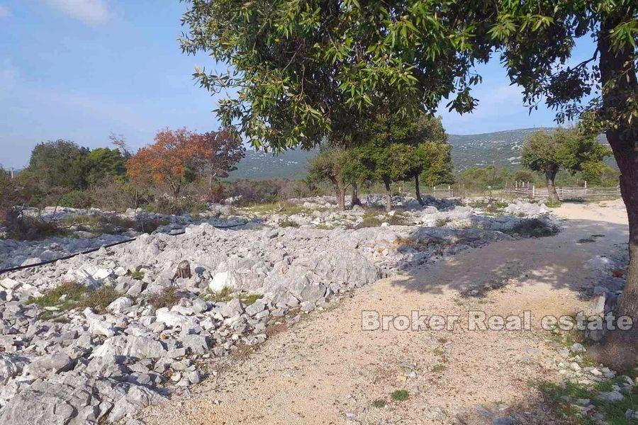 Proche Pirovac, terrain constructible