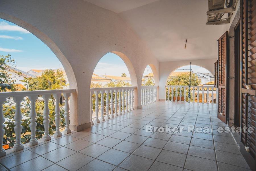 Island of Vir, detached house with garden