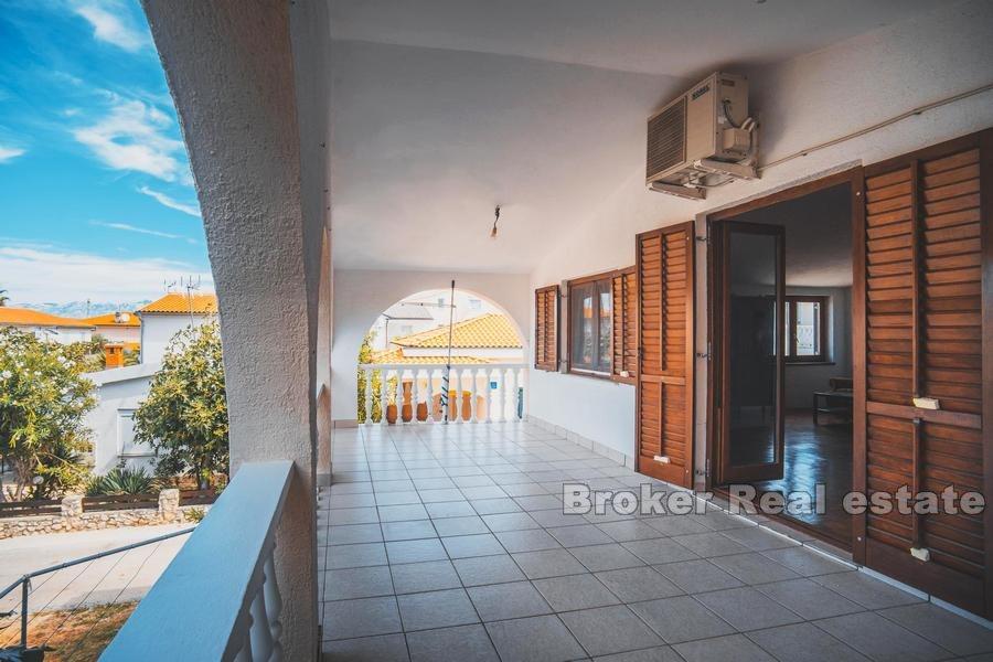 Island of Vir, detached house with garden